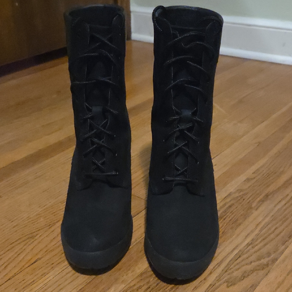 Timberland Women's Black Lace-Up Boots